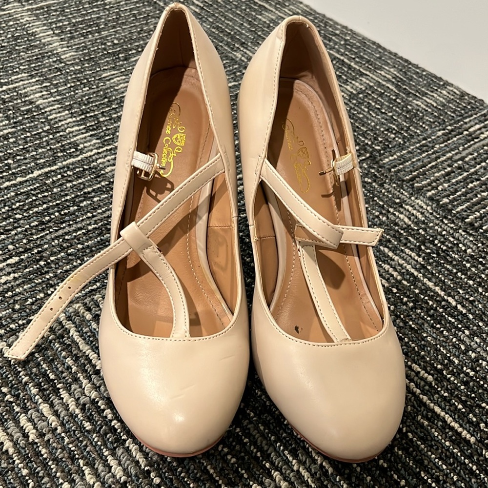 Journee Collection high heels